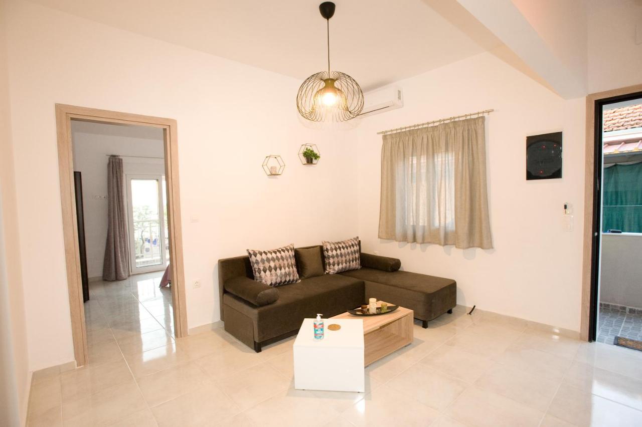 Sea Gem Apartment 1 Néoi Epivátai Exterior foto