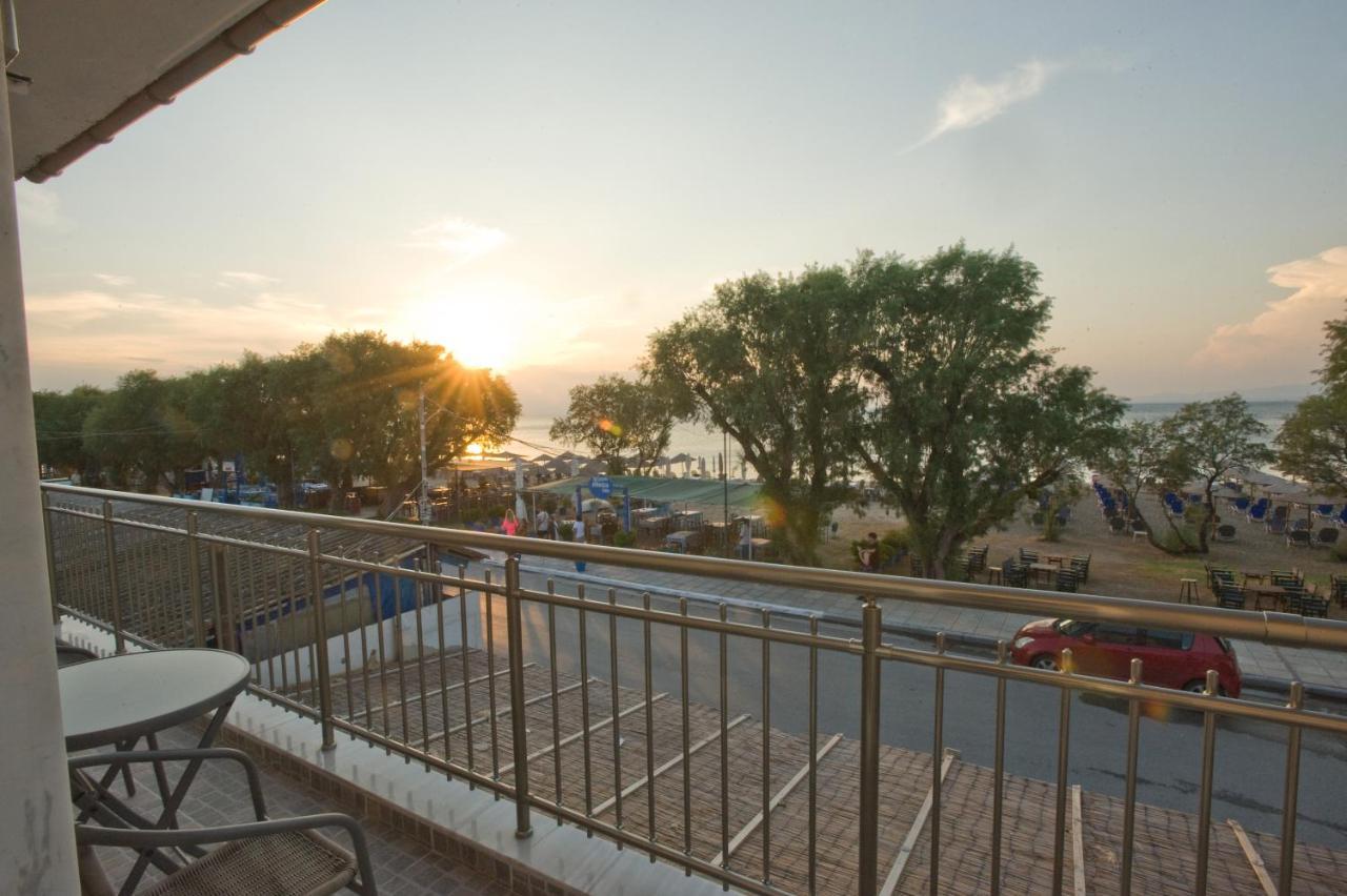 Sea Gem Apartment 1 Néoi Epivátai Exterior foto
