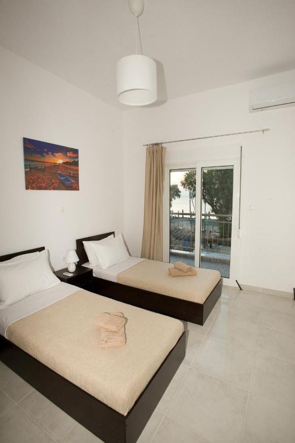 Sea Gem Apartment 1 Néoi Epivátai Exterior foto